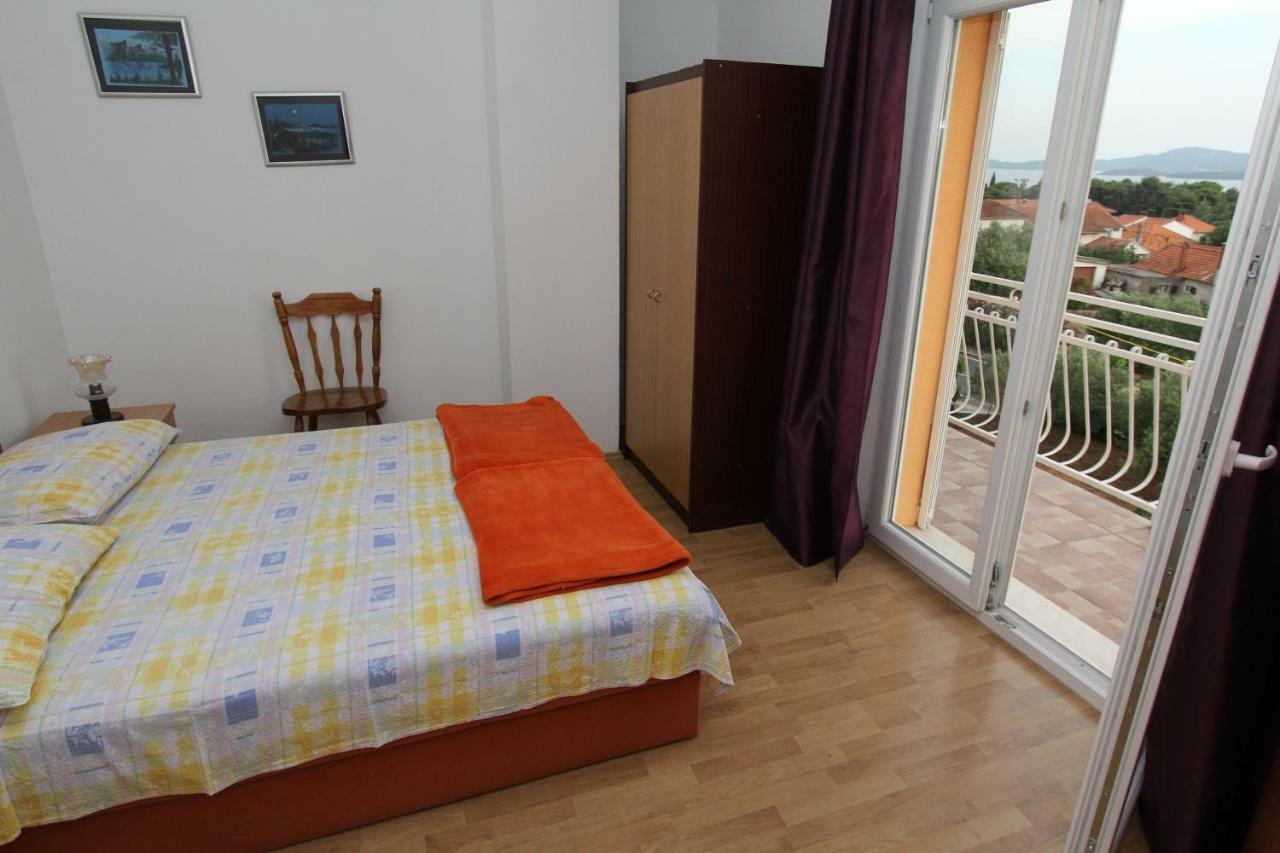 Apartmani Nado Majica Sveti Filip i Jakov Buitenkant foto